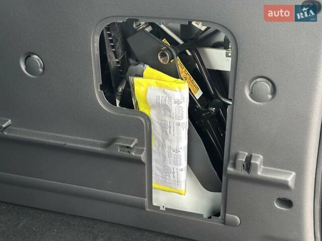 Белый Рено Кенгу, объемом двигателя 1.5 л и пробегом 255 тыс. км за 9800 $, фото 39 на Automoto.ua