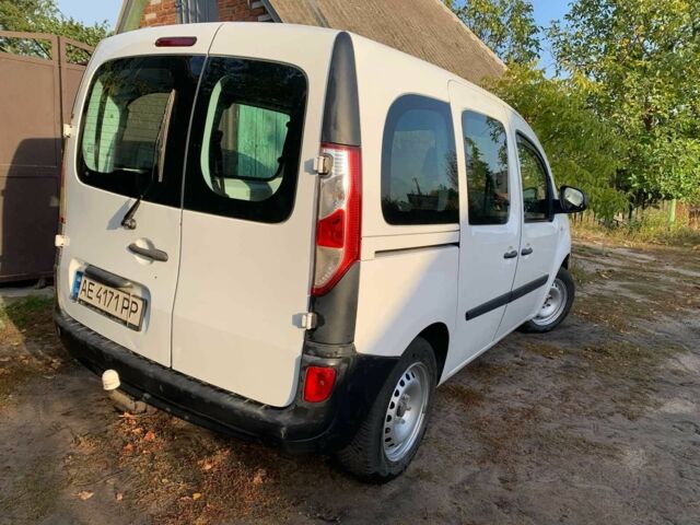 Білий Рено Кєнгу, об'ємом двигуна 1.5 л та пробігом 218 тис. км за 9700 $, фото 2 на Automoto.ua