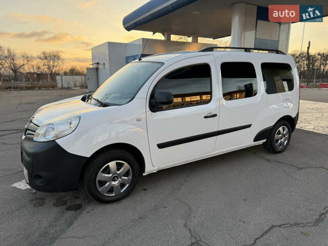 Белый Рено Кенгу, объемом двигателя 1.5 л и пробегом 190 тыс. км за 11799 $, фото 28 на Automoto.ua