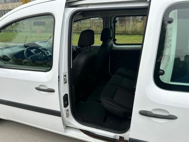 Белый Рено Кенгу, объемом двигателя 1.5 л и пробегом 204 тыс. км за 7900 $, фото 13 на Automoto.ua