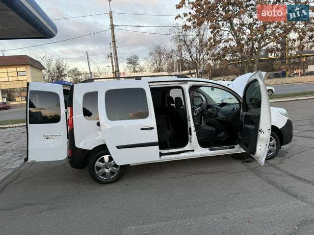 Белый Рено Кенгу, объемом двигателя 1.5 л и пробегом 190 тыс. км за 11799 $, фото 93 на Automoto.ua