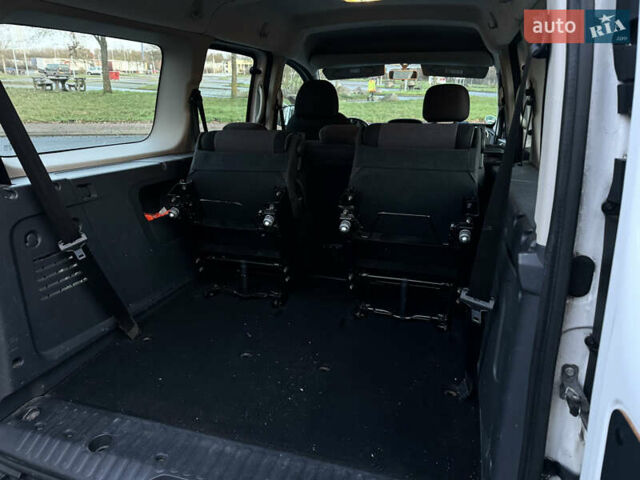 Белый Рено Кенгу, объемом двигателя 1.5 л и пробегом 186 тыс. км за 10699 $, фото 87 на Automoto.ua