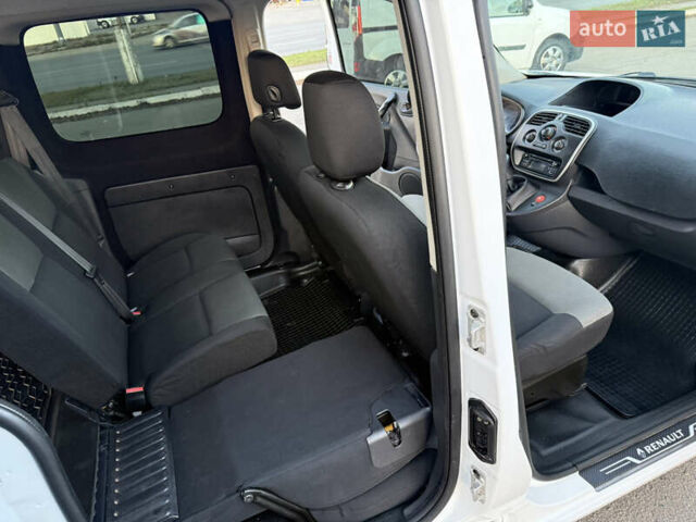 Белый Рено Кенгу, объемом двигателя 1.5 л и пробегом 190 тыс. км за 11799 $, фото 80 на Automoto.ua