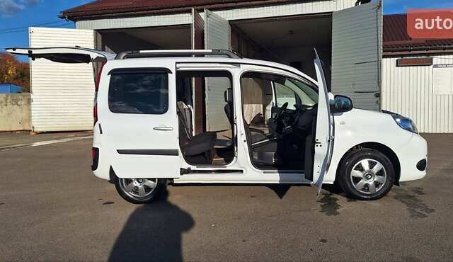 Рено Кенгу 2014 в Новоархангельске на Automoto.ua Белый Рено Кенгу, объемом двигателя 1.5 л и пробегом 64 тыс. км за 12500 $, фото 109 на Automoto.ua