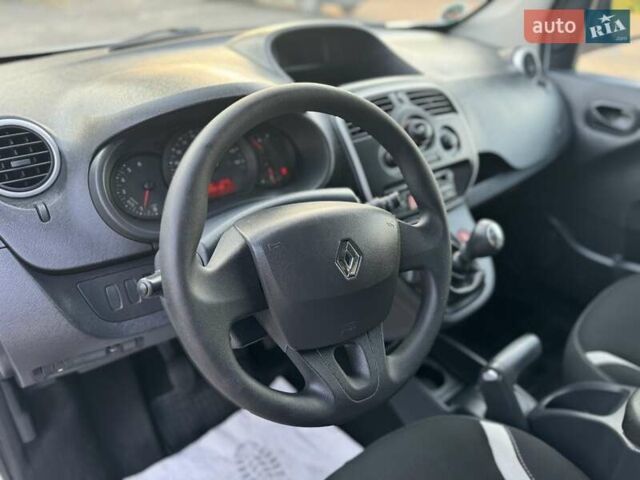 Белый Рено Кенгу, объемом двигателя 1.5 л и пробегом 173 тыс. км за 11600 $, фото 32 на Automoto.ua