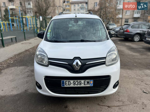 Белый Рено Кенгу, объемом двигателя 1.5 л и пробегом 265 тыс. км за 9800 $, фото 1 на Automoto.ua