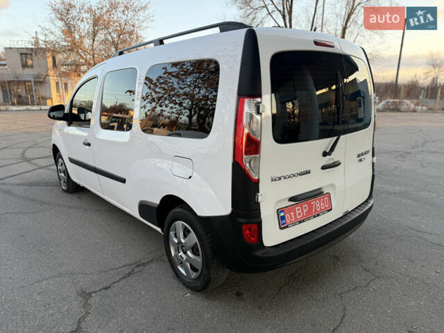 Белый Рено Кенгу, объемом двигателя 1.5 л и пробегом 190 тыс. км за 11799 $, фото 22 на Automoto.ua
