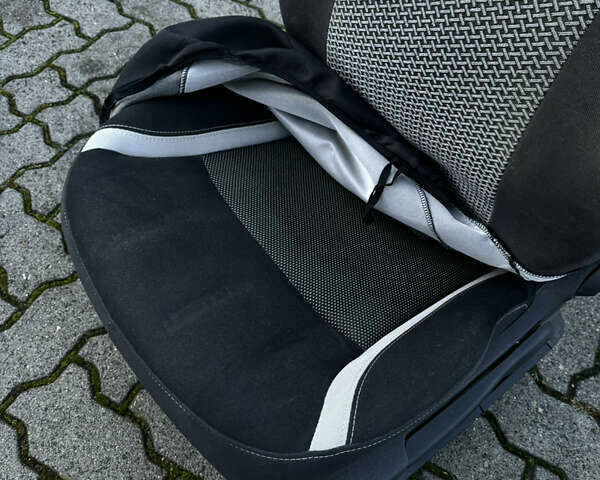 Белый Рено Кенгу, объемом двигателя 1.5 л и пробегом 186 тыс. км за 10699 $, фото 96 на Automoto.ua