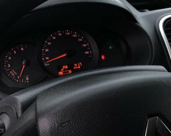 Белый Рено Кенгу, объемом двигателя 1.5 л и пробегом 90 тыс. км за 9200 $, фото 11 на Automoto.ua