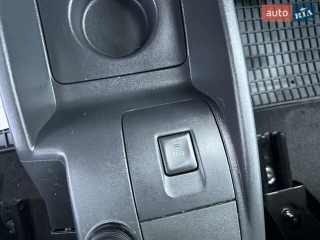 Белый Рено Кенгу, объемом двигателя 1.5 л и пробегом 173 тыс. км за 11600 $, фото 42 на Automoto.ua