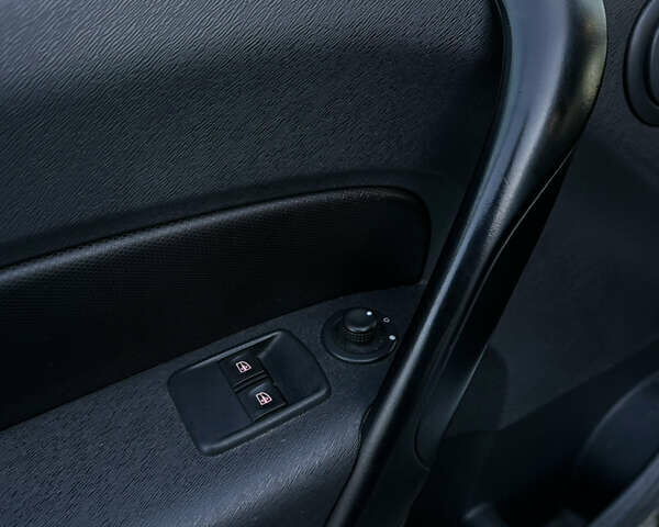 Белый Рено Кенгу, объемом двигателя 1.5 л и пробегом 186 тыс. км за 10699 $, фото 89 на Automoto.ua