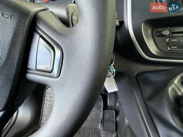 Рено Кєнгу 2014 у Одесі на Automoto.ua Білий Рено Кєнгу, об'ємом двигуна 1.5 л та пробігом 217 тис. км за 7500 $, фото 15 на Automoto.ua