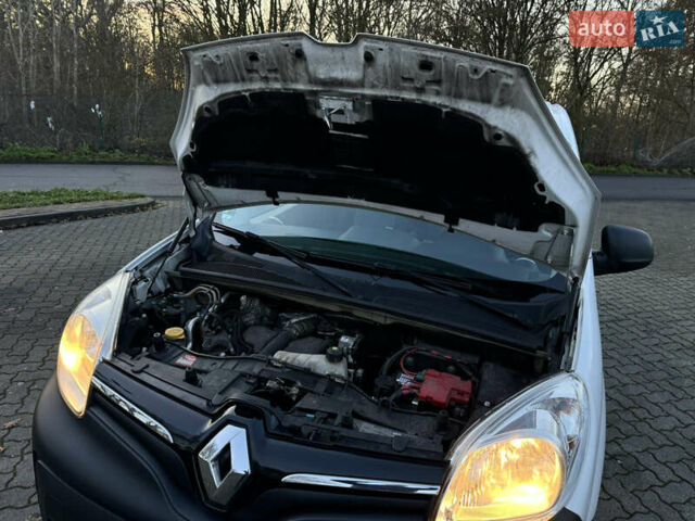 Белый Рено Кенгу, объемом двигателя 1.5 л и пробегом 186 тыс. км за 10699 $, фото 91 на Automoto.ua