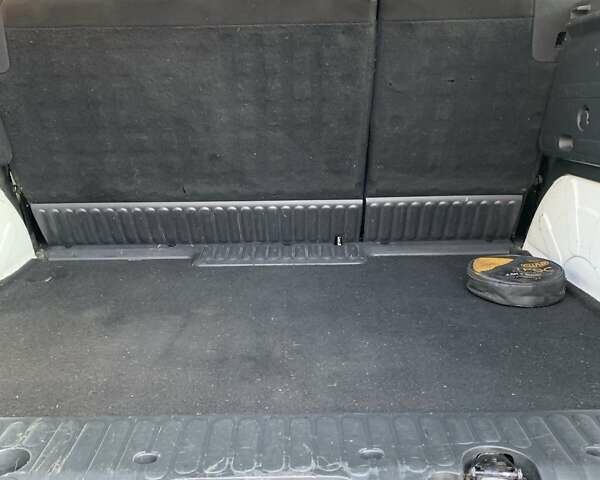 Білий Рено Кєнгу, об'ємом двигуна 1.46 л та пробігом 218 тис. км за 9600 $, фото 12 на Automoto.ua