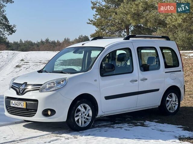 Белый Рено Кенгу, объемом двигателя 1.5 л и пробегом 220 тыс. км за 10800 $, фото 12 на Automoto.ua