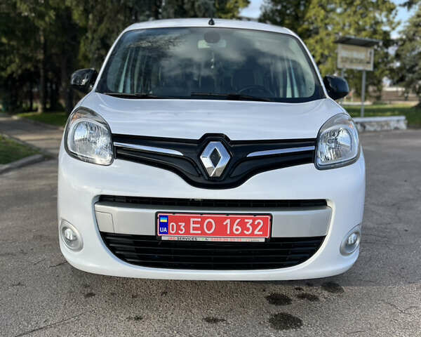 Белый Рено Кенгу, объемом двигателя 1.5 л и пробегом 214 тыс. км за 11800 $, фото 2 на Automoto.ua
