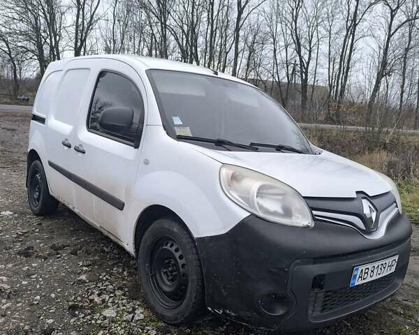 Белый Рено Кенгу, объемом двигателя 1.46 л и пробегом 385 тыс. км за 4200 $, фото 3 на Automoto.ua