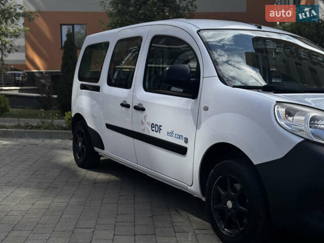 Білий Рено Кєнгу, об'ємом двигуна 0 л та пробігом 42 тис. км за 7500 $, фото 5 на Automoto.ua