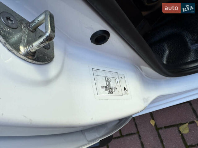 Білий Рено Кєнгу, об'ємом двигуна 1.5 л та пробігом 247 тис. км за 11700 $, фото 33 на Automoto.ua