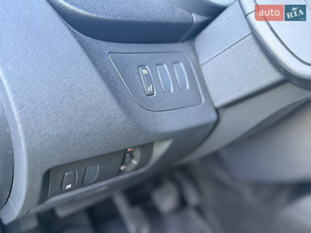 Белый Рено Кенгу, объемом двигателя 1.46 л и пробегом 215 тыс. км за 9800 $, фото 26 на Automoto.ua