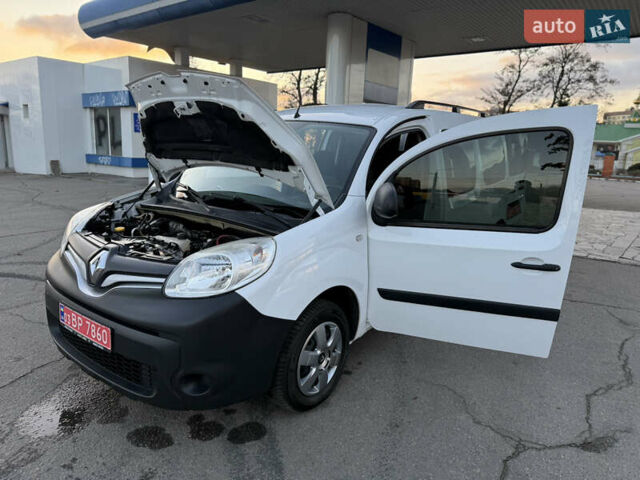 Белый Рено Кенгу, объемом двигателя 1.5 л и пробегом 190 тыс. км за 11799 $, фото 106 на Automoto.ua
