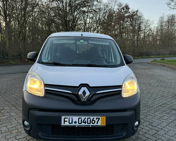 Белый Рено Кенгу, объемом двигателя 1.5 л и пробегом 186 тыс. км за 10699 $, фото 11 на Automoto.ua