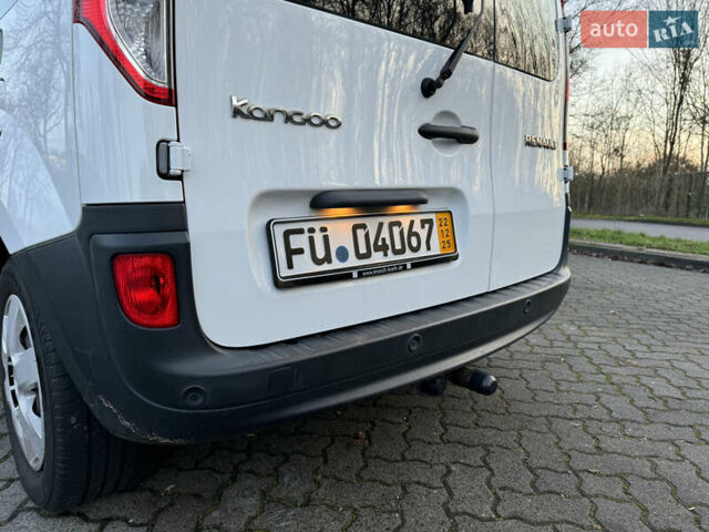 Белый Рено Кенгу, объемом двигателя 1.5 л и пробегом 186 тыс. км за 10699 $, фото 54 на Automoto.ua