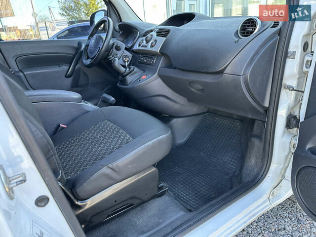 Білий Рено Кєнгу, об'ємом двигуна 1.46 л та пробігом 270 тис. км за 6950 $, фото 31 на Automoto.ua