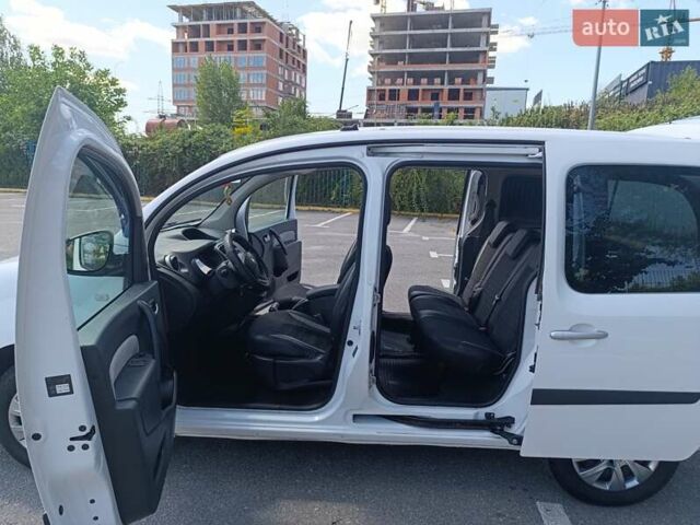 Белый Рено Кенгу, объемом двигателя 1.46 л и пробегом 312 тыс. км за 8800 $, фото 6 на Automoto.ua