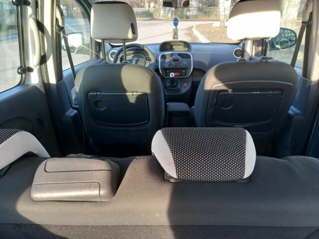 Білий Рено Кєнгу, об'ємом двигуна 0 л та пробігом 218 тис. км за 9000 $, фото 7 на Automoto.ua