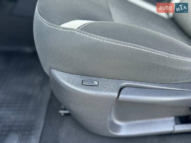 Белый Рено Кенгу, объемом двигателя 1.5 л и пробегом 173 тыс. км за 11600 $, фото 27 на Automoto.ua