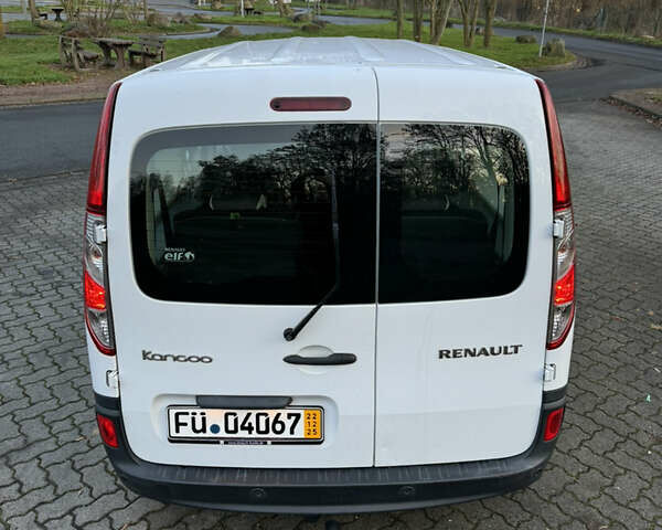 Белый Рено Кенгу, объемом двигателя 1.5 л и пробегом 186 тыс. км за 10699 $, фото 40 на Automoto.ua