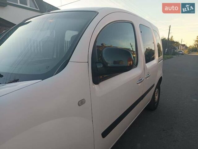 Рено Кєнгу 2014 у Дубно на Automoto.ua Білий Рено Кєнгу, об'ємом двигуна 1.46 л та пробігом 345 тис. км за 8800 $, фото 41 на Automoto.ua