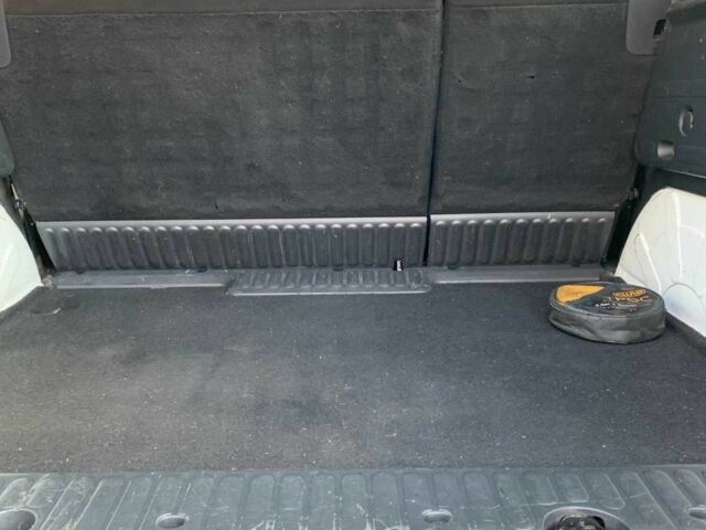 Білий Рено Кєнгу, об'ємом двигуна 1.5 л та пробігом 218 тис. км за 9700 $, фото 12 на Automoto.ua