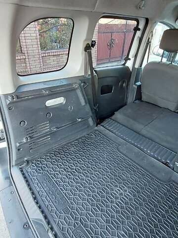 Рено Кєнгу 2014 у Дубно на Automoto.ua Білий Рено Кєнгу, об'ємом двигуна 1.46 л та пробігом 345 тис. км за 8800 $, фото 62 на Automoto.ua