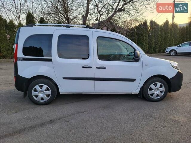 Белый Рено Кенгу, объемом двигателя 1.5 л и пробегом 233 тыс. км за 8800 $, фото 10 на Automoto.ua