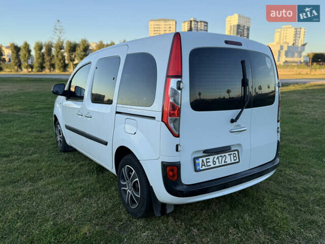 Белый Рено Кенгу, объемом двигателя 1.46 л и пробегом 215 тыс. км за 9800 $, фото 10 на Automoto.ua