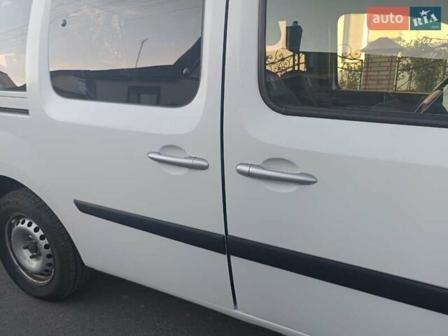 Рено Кєнгу 2014 у Дубно на Automoto.ua Білий Рено Кєнгу, об'ємом двигуна 1.46 л та пробігом 345 тис. км за 8800 $, фото 37 на Automoto.ua