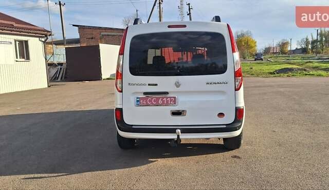 Рено Кенгу 2014 в Новоархангельске на Automoto.ua Белый Рено Кенгу, объемом двигателя 1.5 л и пробегом 64 тыс. км за 12500 $, фото 119 на Automoto.ua