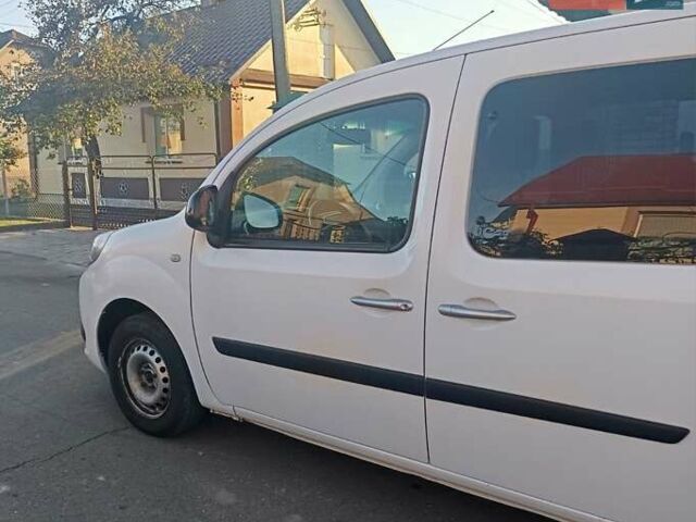 Рено Кєнгу 2014 у Дубно на Automoto.ua Білий Рено Кєнгу, об'ємом двигуна 1.46 л та пробігом 345 тис. км за 8800 $, фото 83 на Automoto.ua