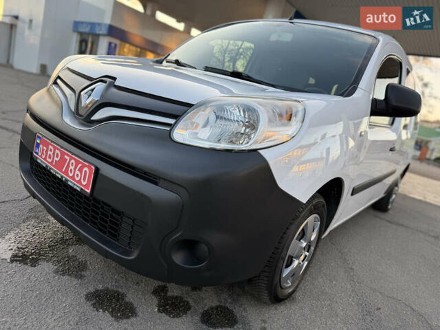 Белый Рено Кенгу, объемом двигателя 1.5 л и пробегом 190 тыс. км за 11799 $, фото 35 на Automoto.ua