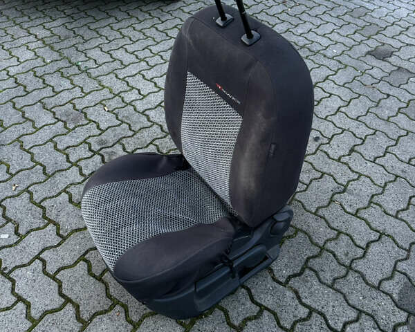 Белый Рено Кенгу, объемом двигателя 1.5 л и пробегом 186 тыс. км за 10699 $, фото 95 на Automoto.ua