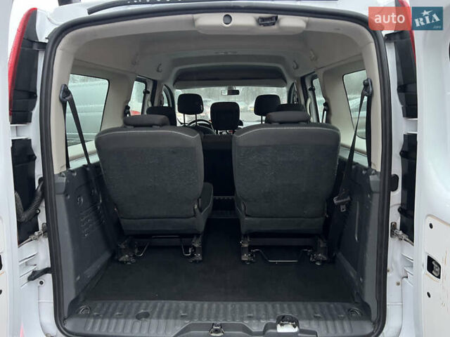 Білий Рено Кєнгу, об'ємом двигуна 1.46 л та пробігом 218 тис. км за 10500 $, фото 20 на Automoto.ua