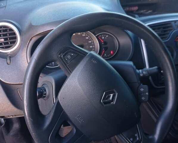 Белый Рено Кенгу, объемом двигателя 1.46 л и пробегом 199 тыс. км за 7300 $, фото 17 на Automoto.ua