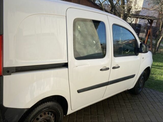 Білий Рено Кєнгу, об'ємом двигуна 1.5 л та пробігом 225 тис. км за 6500 $, фото 5 на Automoto.ua