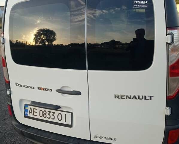 Белый Рено Кенгу, объемом двигателя 1.46 л и пробегом 199 тыс. км за 7300 $, фото 37 на Automoto.ua