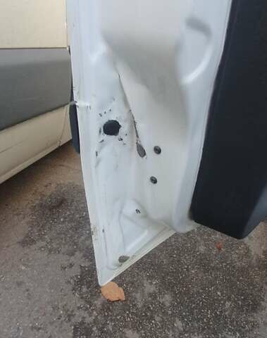 Белый Рено Кенгу, объемом двигателя 1.46 л и пробегом 347 тыс. км за 5500 $, фото 14 на Automoto.ua