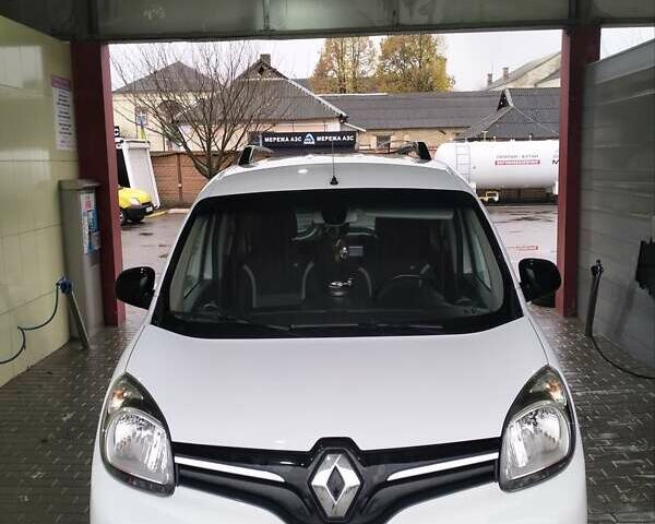 Белый Рено Кенгу, объемом двигателя 1.5 л и пробегом 244 тыс. км за 11200 $, фото 9 на Automoto.ua