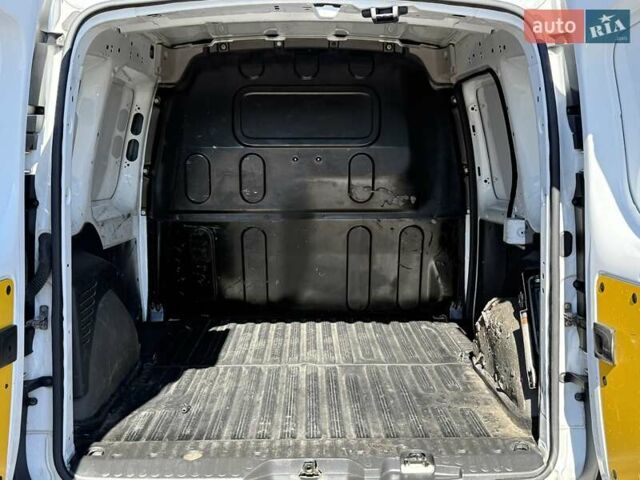 Белый Рено Кенгу, объемом двигателя 1.46 л и пробегом 230 тыс. км за 7300 $, фото 56 на Automoto.ua