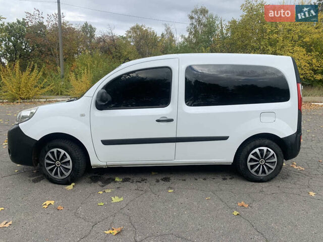 Рено Кєнгу 2015 у Новой Одессе на Automoto.ua Білий Рено Кєнгу, об'ємом двигуна 1.5 л та пробігом 250 тис. км за 8000 $, фото 3 на Automoto.ua